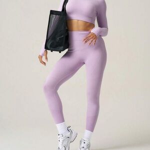 SheIN lavender workout set with open back size medium. Never worn.